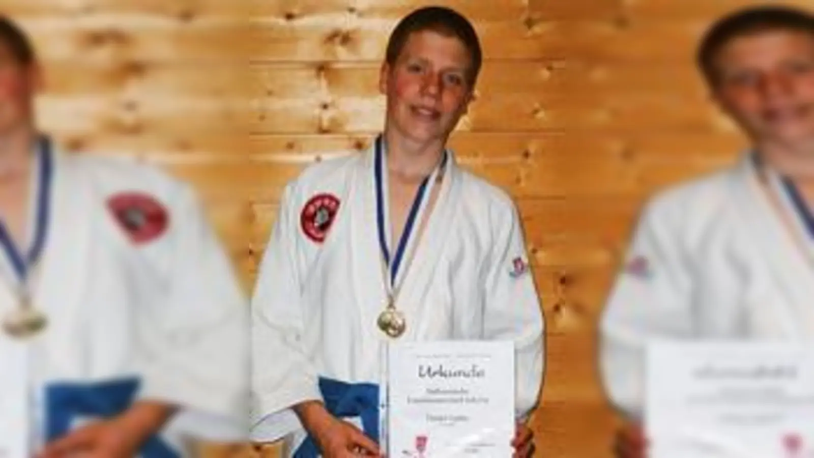 Hau Ruck: Sabrina Fuchs (r.) wirft Jasmin Kerime mit  (O-goshi.Foto: SVL)