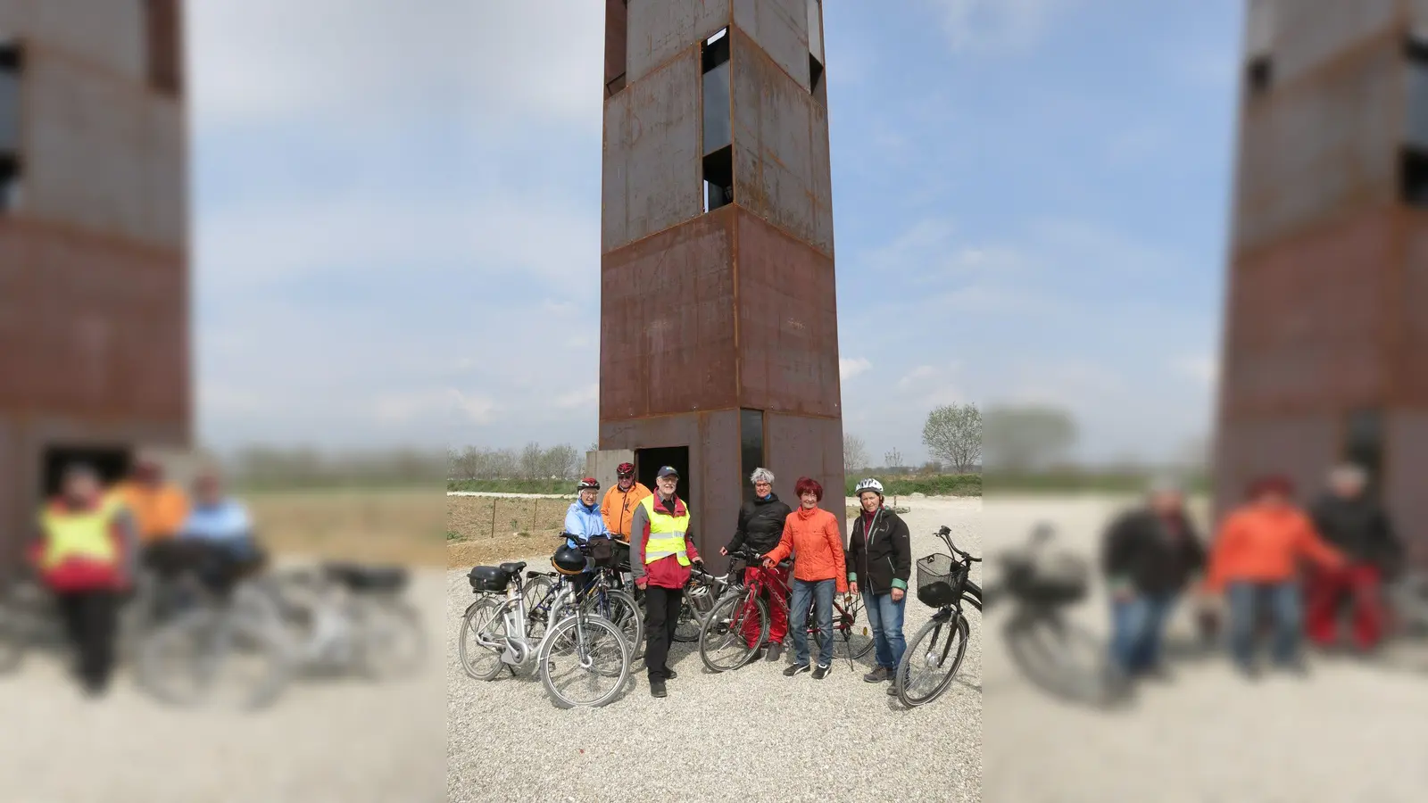 Nur eine kleine Gruppe hatte sich auf den Weg gemacht. Dafür erlebten sie noch ein letztes Mal die Faszination, die von dem Kunstwerk "Sichtung I" ausgeht. (Foto: VA)