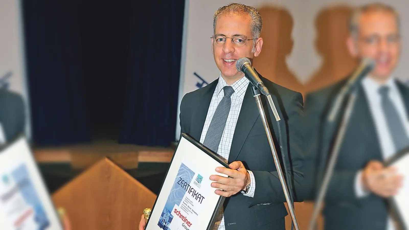 Geschäftsführer Roland Schreiner von der Schreiner Group durfte das Gütesiegel »Qualität, Service, Kompetenz« entgegennehmen.	 (Foto: VA)