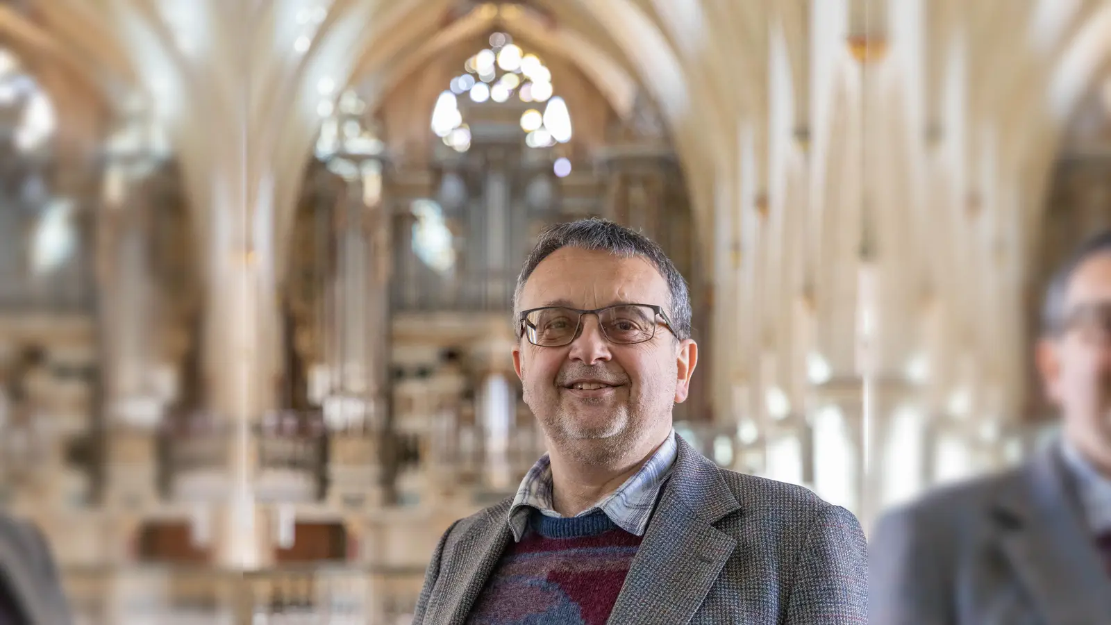 Matthias Dreißig spielt im Rahmen des Münchner Orgelsommers auf der Eule-Orgel in der Himmelfahrtskirche. (Foto: Matthias Frank Schmidt)