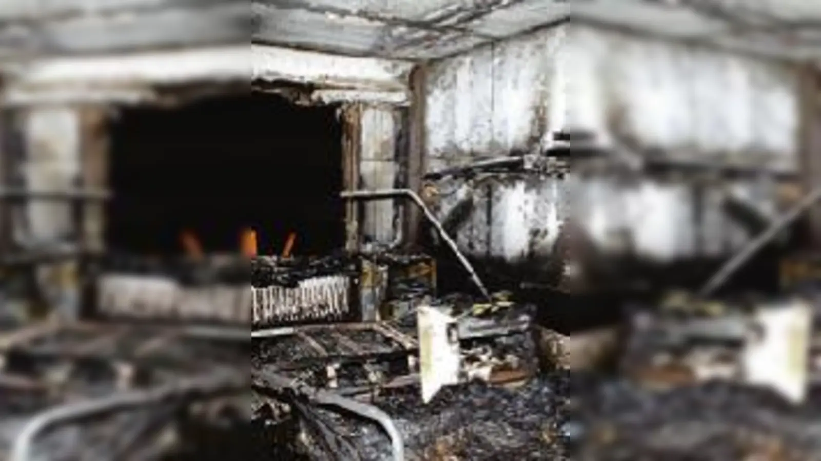 Einen verheerenden Anblick bot das Krankenhauszimmer, in dem ein Patient zündelte.	  (Foto: Feuerwehr)