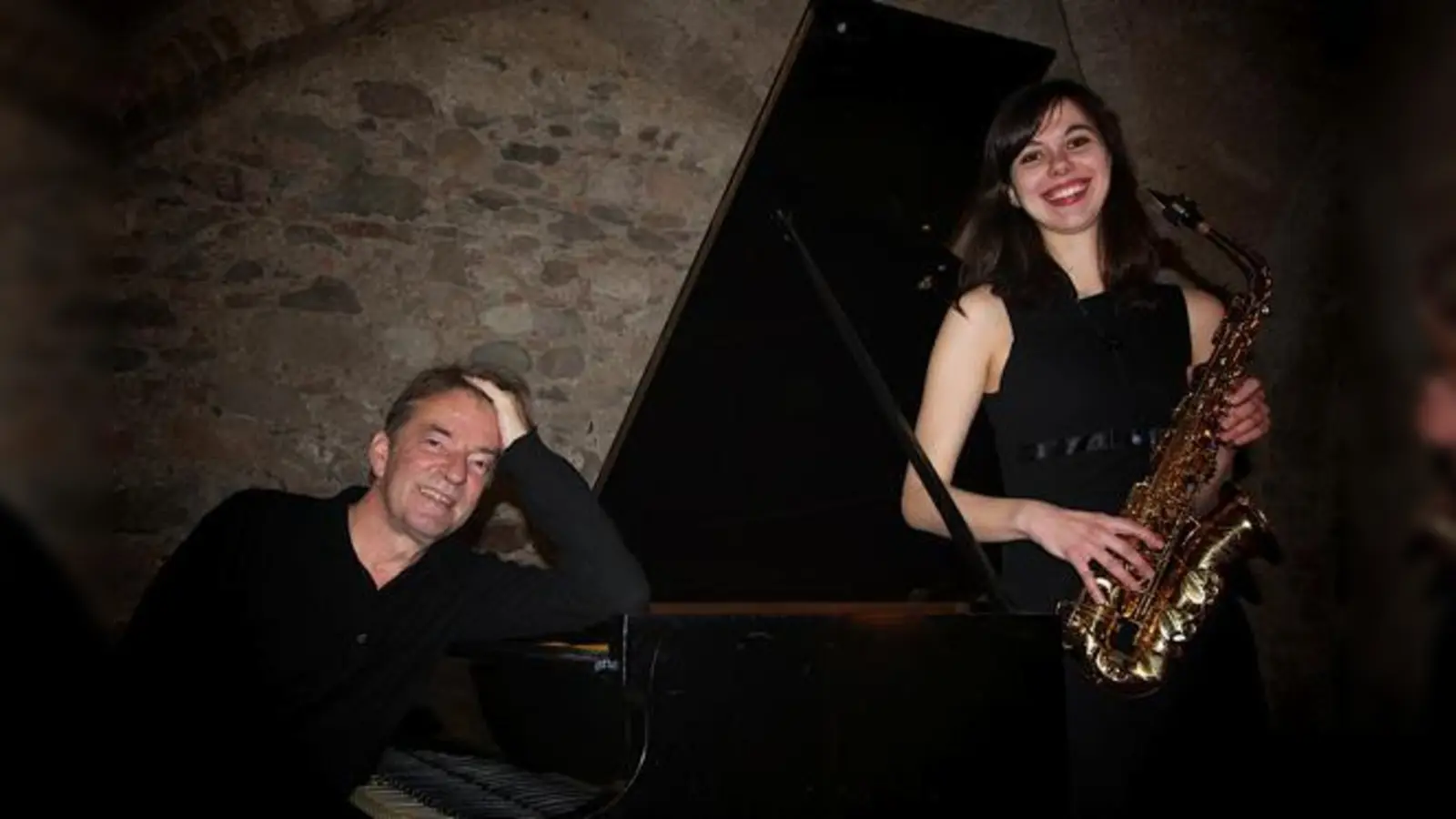 Der etablierte Pianist und Komponist Peter Ludwig spielt im Duett mit der jungen Saxophonistin Sarah Kober.	 (Foto: Peter Ludwig)