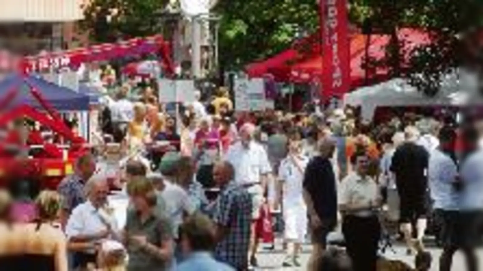 Genehmigt in Zukunft der Bezirksausschuss:  (Straßenfeste.Foto: Archiv)