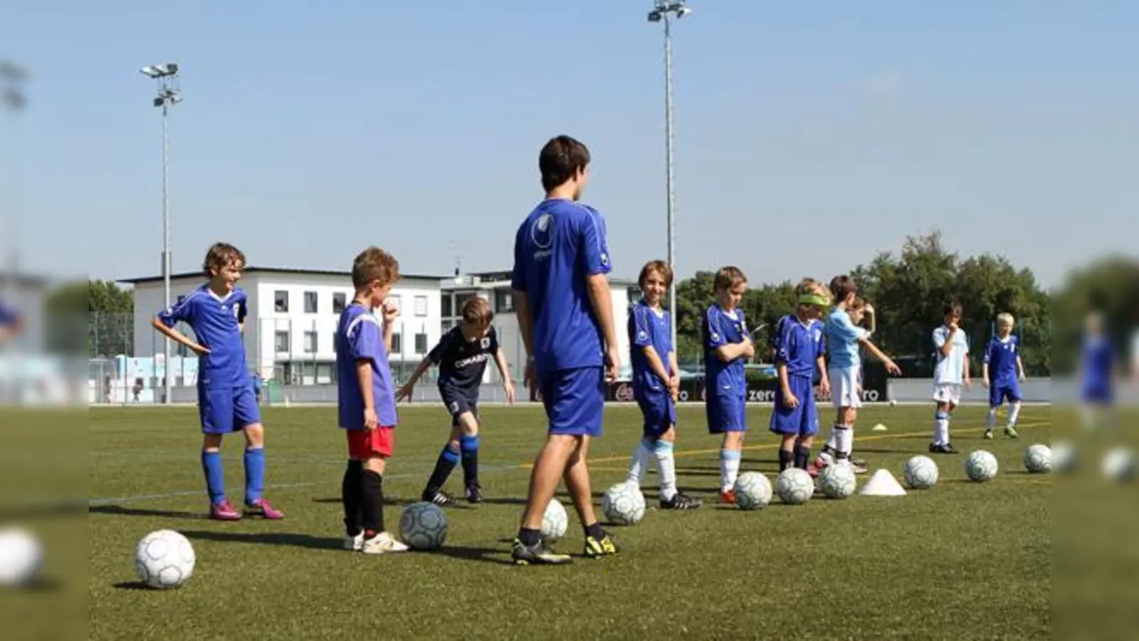 Tolle Ferien mit der Löwen-Fußballschule.  (Foto: A. Wild)