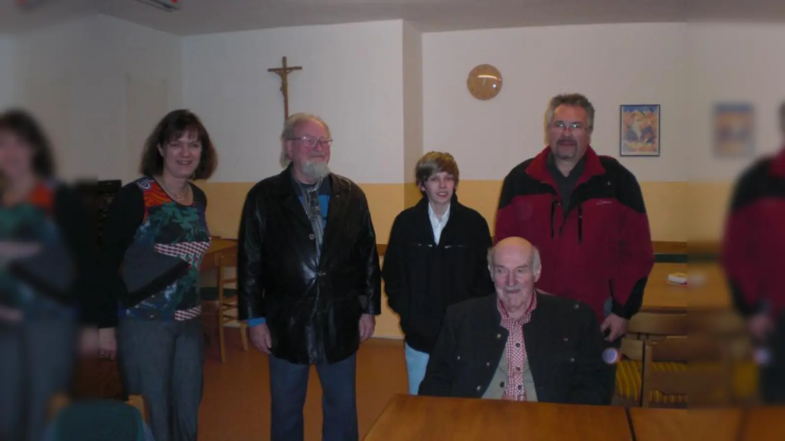 Die Pfarrei Maria Heimsuchung hatte zur internationalen Namenstagsfeier geladen: Pastoralreferentin Nicola Rieß gratulierte den  Josefen. (Foto: SE)