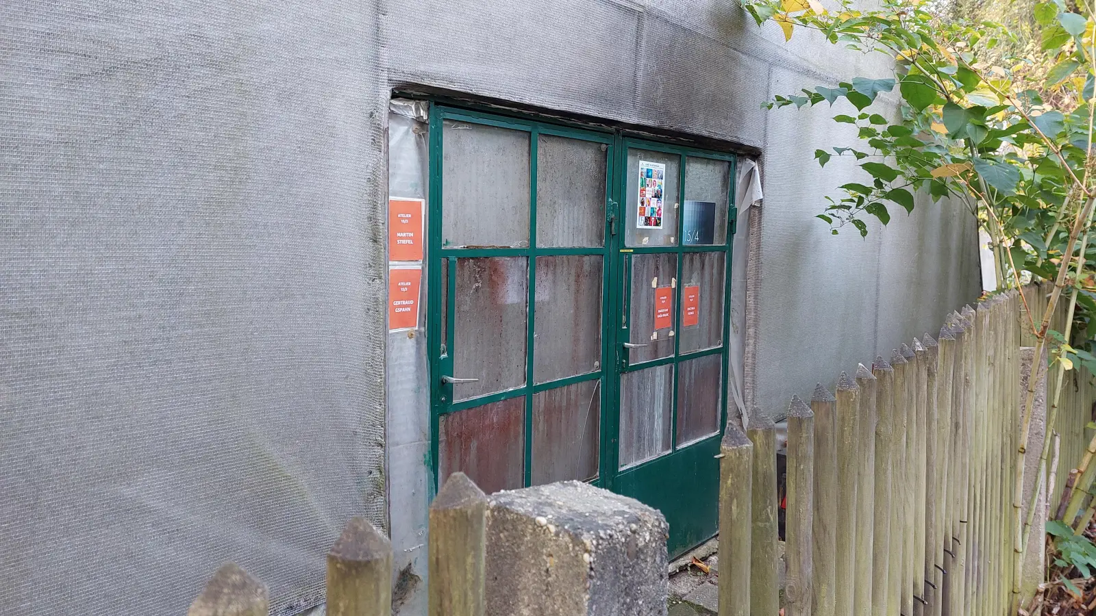 Das Botanikum in der Feldmochinger Straße: Die Gewächshäuser dienten lange als Ateliers für Künstler. (Archivbild: bas)