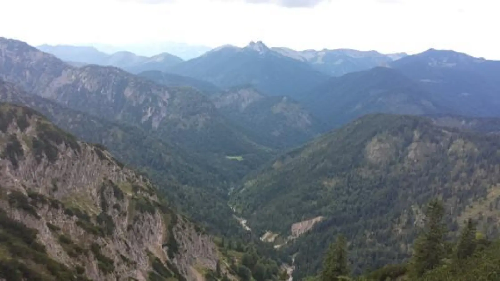 Unter den bayerischen Regionen zieht Oberbayern mit den Alpen die meisten Touristen an. Beliebt sind auch die Städte, allen voran München.	 (Foto: Stefan Dohl)
