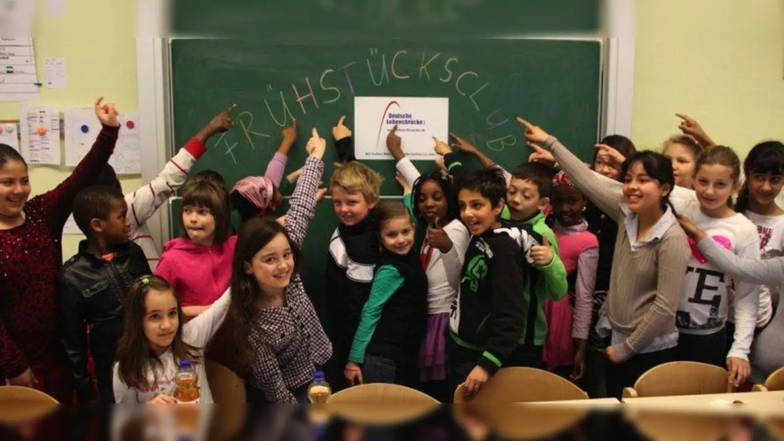 In den Münchner „Frühstücksklubs“ der Deutschen Lebensbrücke erhalten rund 80 Kinder morgens ein gesundes und leckeres Frühstück. (Foto: Deutsche Lebensbrücke)