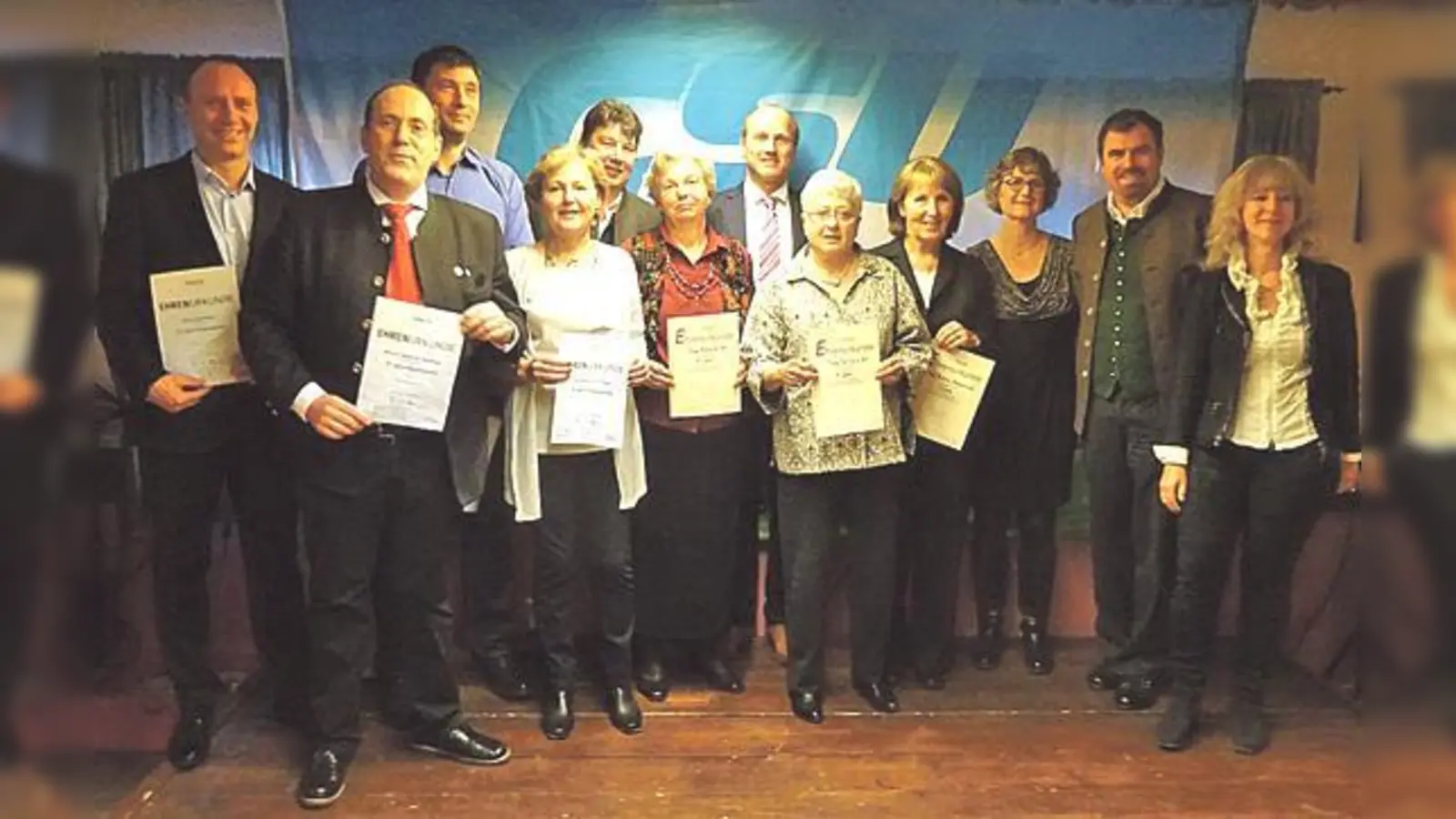 Mehrere Mitglieder wurden während des Neujahrsempfangs für ihren Einsatz geehrt.	 (Foto: CSU)