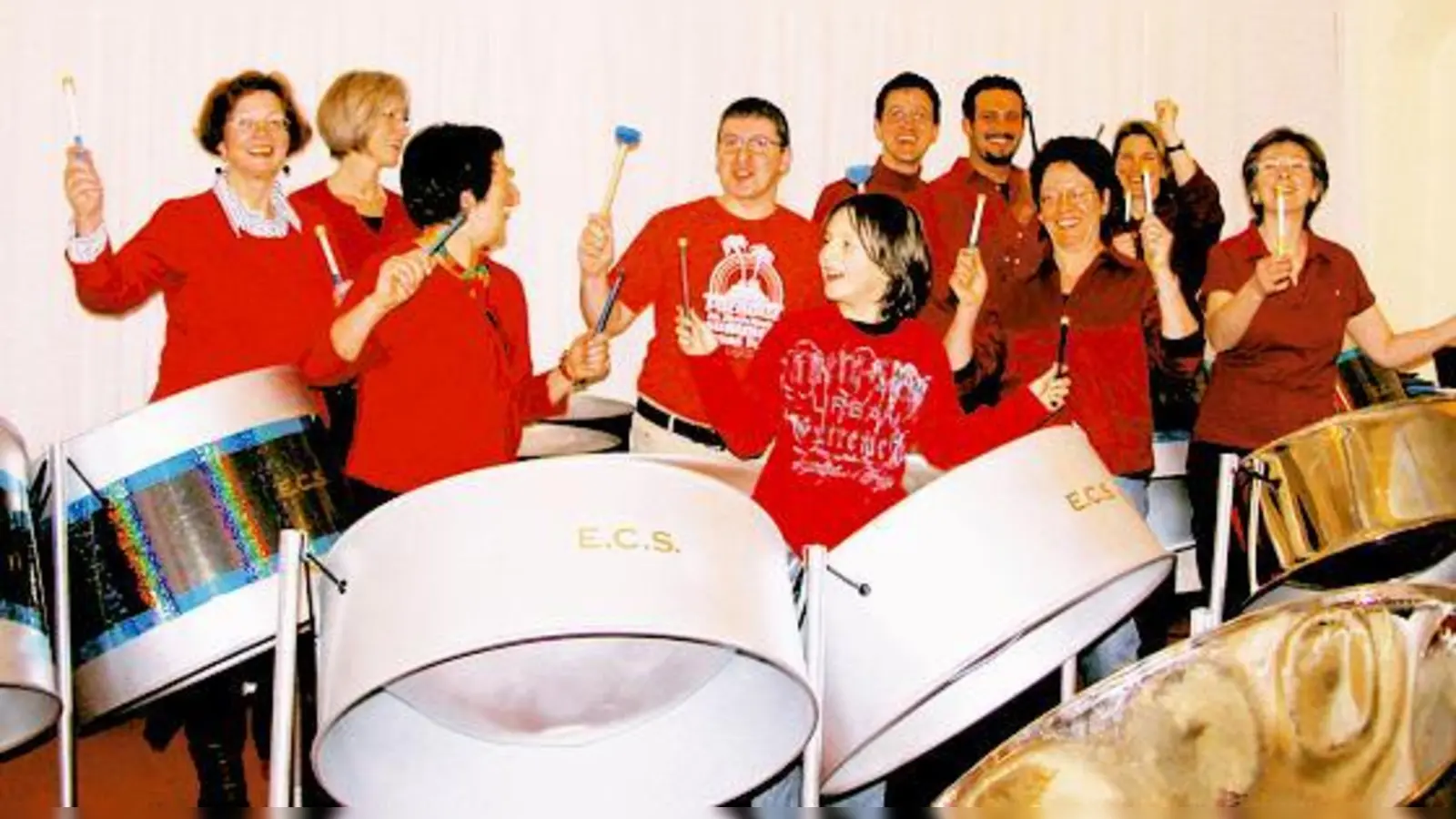 Das Steeldrum Orchestra lädt am Sonntag, 10. Mai, zu karibischen Klängen ein.  (Foto: VA)