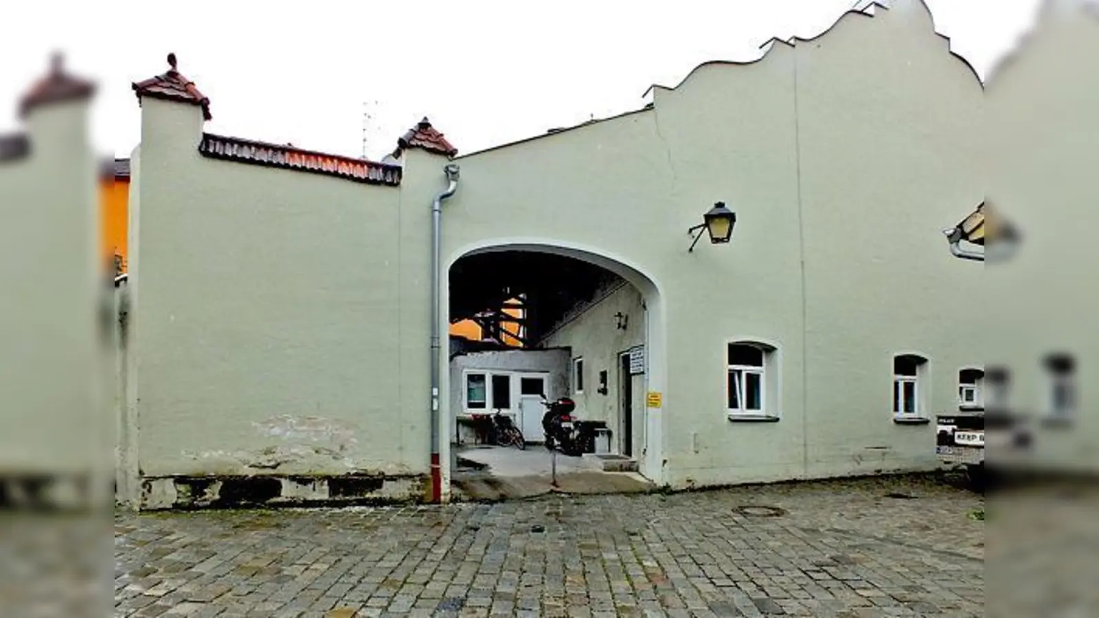 Die Moschee am Rätschenbach wird bald Geschichte sein. Das Gebäude kann seinen landwirtschaftlichen Ursprung nicht ganz verbergen. Seit 38 Jahren wird hier gebetet.	 (Foto: kw)