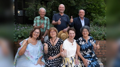Der Seniorenbeirat mit (vorne von links) stellvertretender Vorsitzender Gertraud Gschwendtner, Ulrike Jung, Brigitta Voss, Barbara Weisser sowie (hinten von links) Hans Herde, Schriftführer Sebastian Fuchsberger und Vorsitzendem Sevin Ulukut. (Foto: Sevin Ulukut)