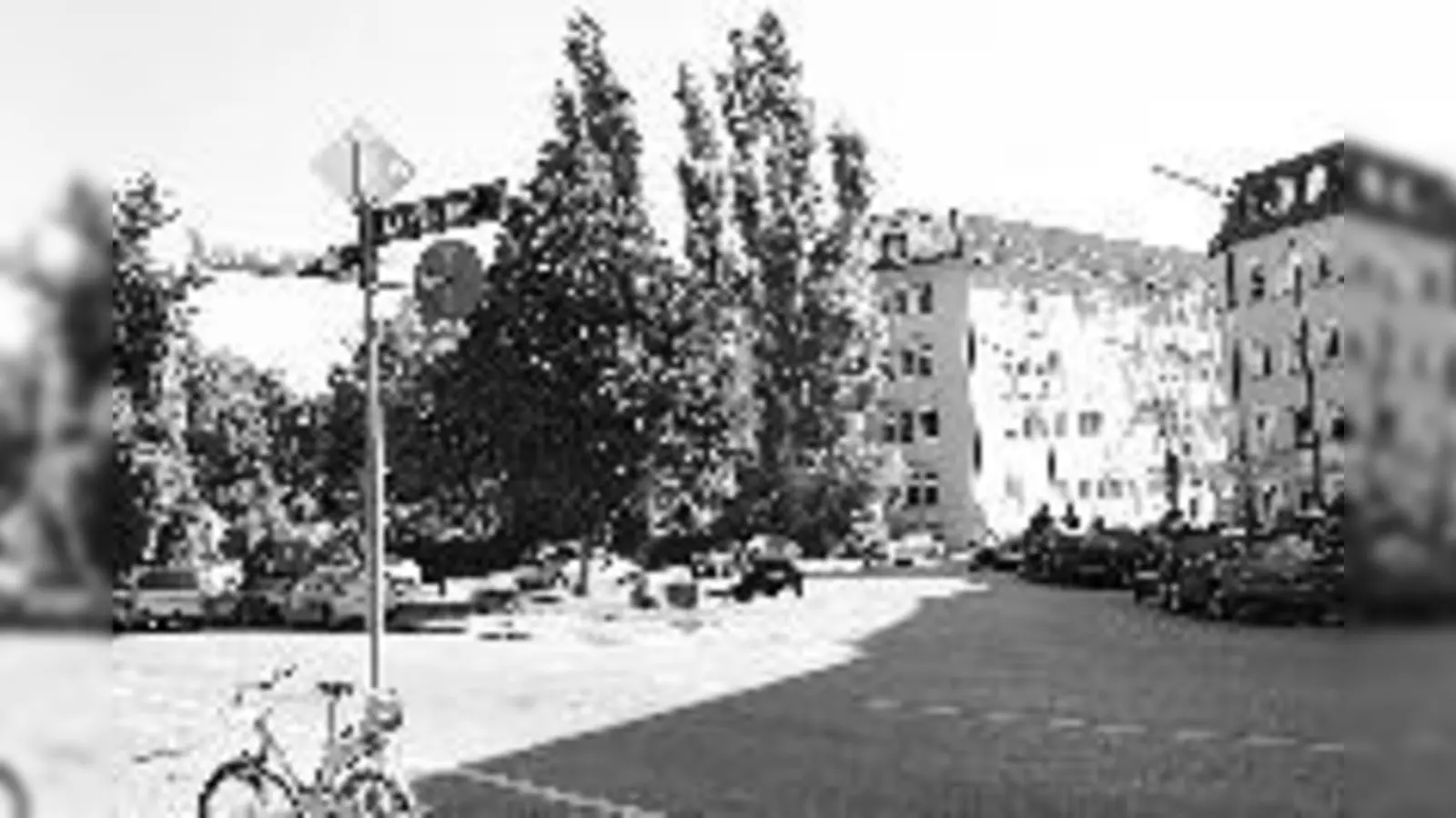 Der Hans-Mielich-Platz soll schöner werden: eine Bürgerinitiative sammelt derzeit Unterschriften.	 (Foto: ta)