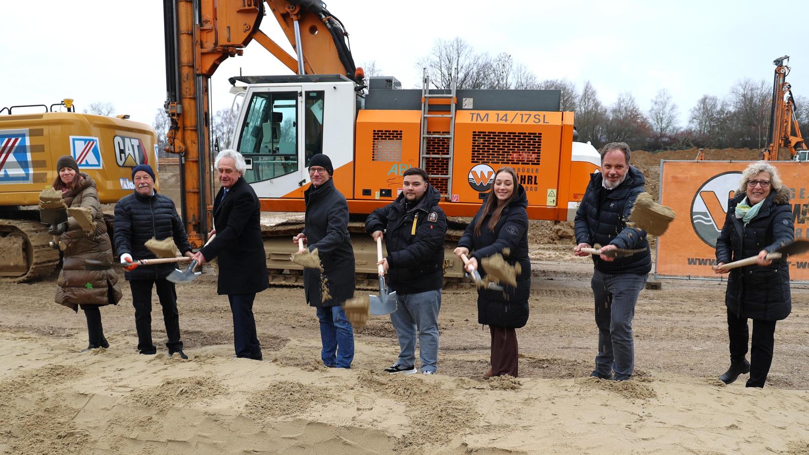 Spatenstich-f-r-den-Neubau-des-beruflichen-Schulzentrums-Freising