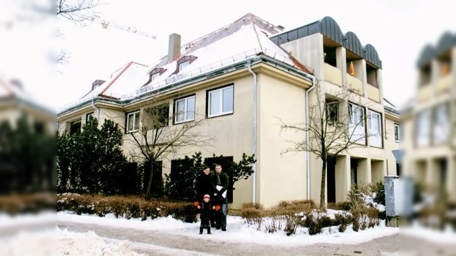 Das Ehepaar Schicht will hier im Gebäude der alten Perlacher Post einen deutsch-italienischen Kindergarten einrichten.	 (Foto: aha)