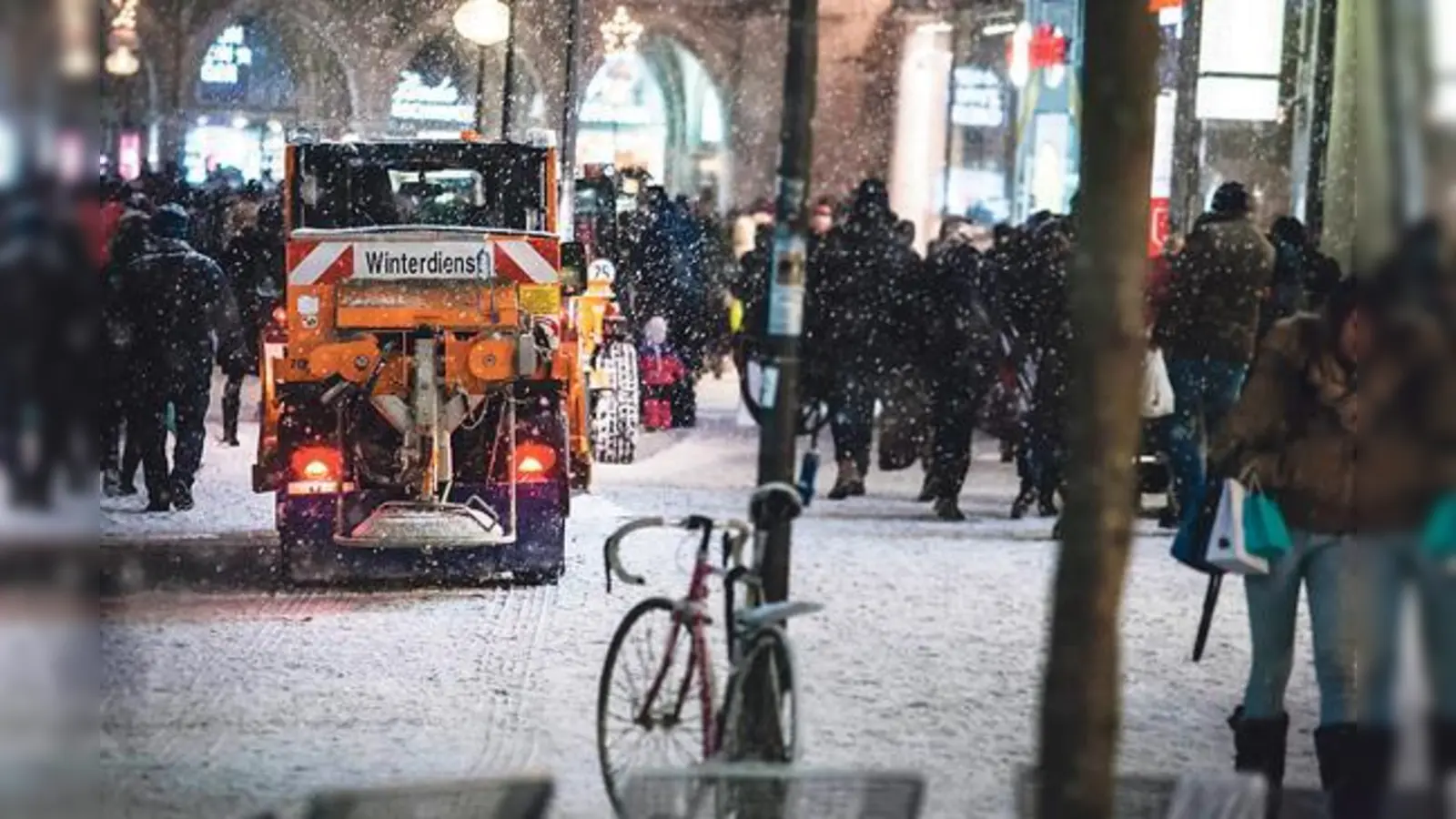 Mehr Salz, weniger Splitt  das ist ein Ergebnis der aktuellen Winterdienstbilanz in der Landeshauptstadt.	 (Foto: ejaugsburg, CC0)