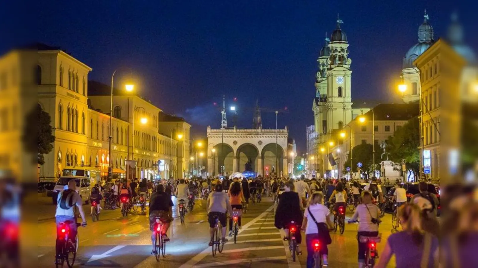Am 17. und 18. Juli finden die 5. Münchner Radl-Kulturtage zu den Themen Sicherheit und Familie auf dem Odeonsplatz statt. (Foto: Radlhauptstadt München)