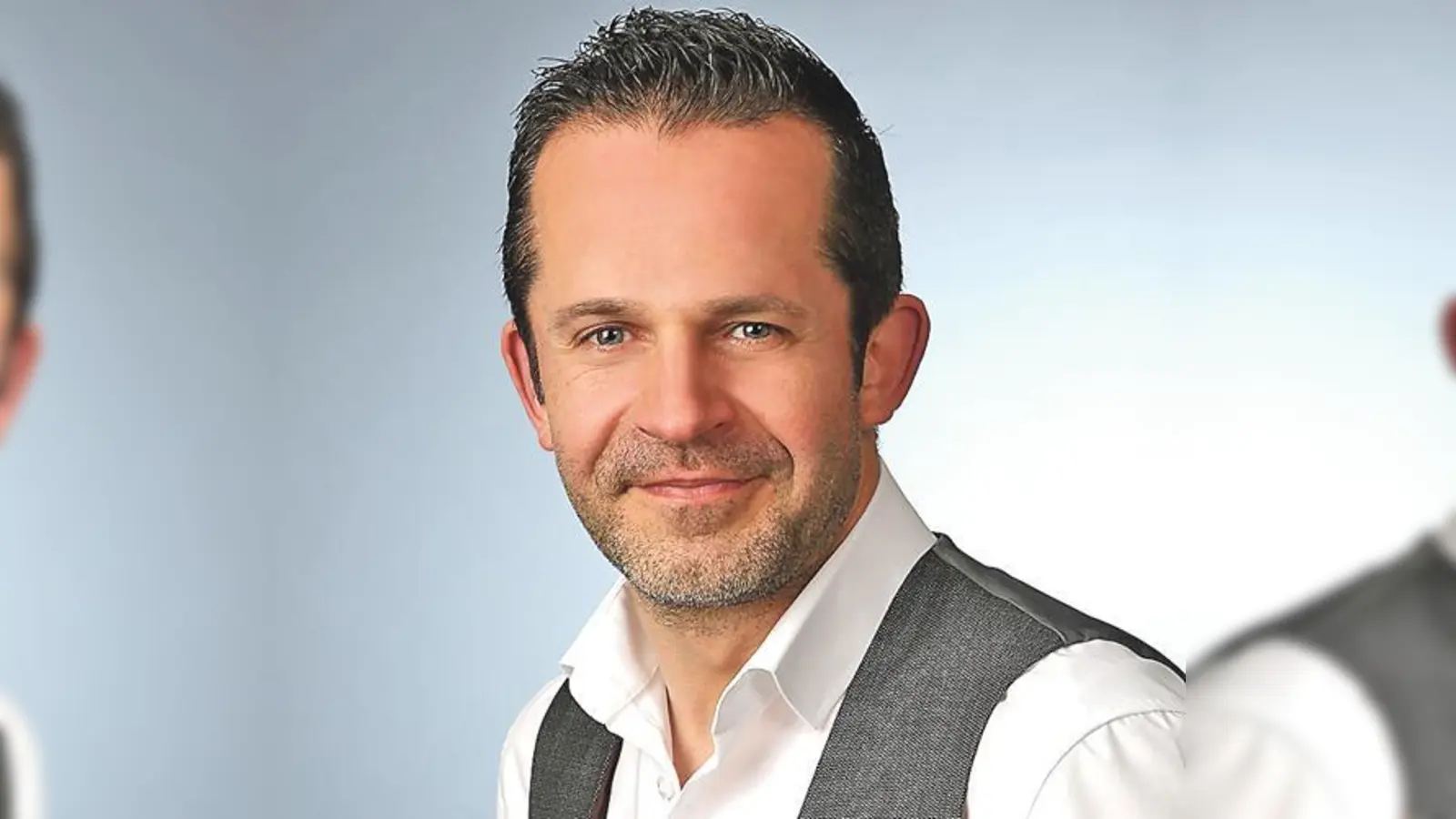 Udo Alexander tritt an diesem Sonntag von 13 bis 18 Uhr bei Drogerie Müller in Ebersberg auf.	 (Foto: VA)