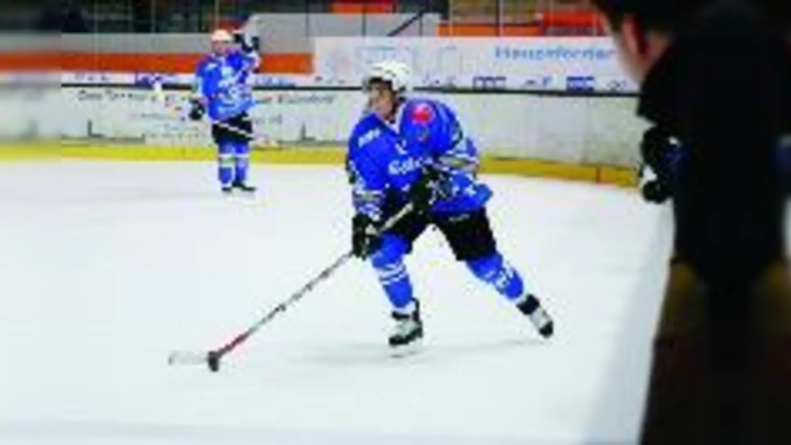 „Wir müssen wieder zur Form von vor drei Wochen zurückkehren”, wettert Trainer Cortina. Und das schleunigst: Sonst ist die Chance vertan, in den Playoffs zu spielen.  (Foto: clash)