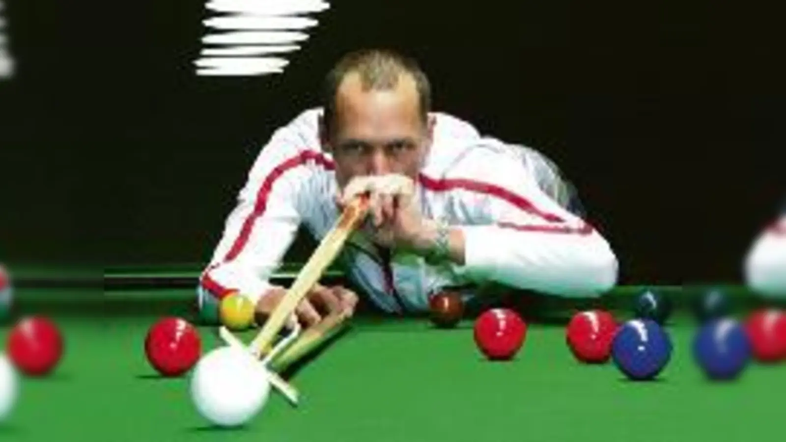 Ohne mentale Stärke geht beim Billard gar nichts: Aschheims Ligaspieler Christian Schrick liebt vor allem die taktische Vielfalt beim Snooker.   (Foto: ko)