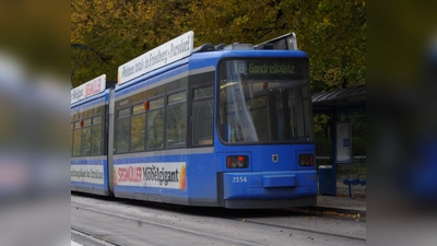 Die Tram 18 wird derzeit zwischen Westendstraße und Gondrellplatz durch Busse ersetzt. (Foto: Beatrix Köber)