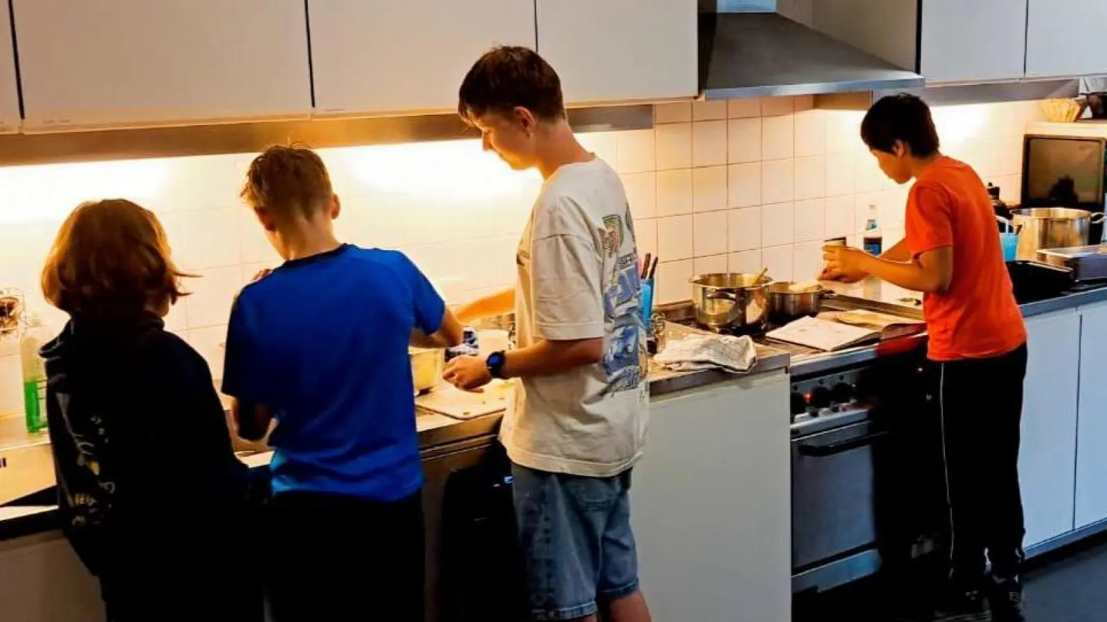 Die Quax-Jugendküche lädt Jungs ab der 5. Klasse zum gemeinsamen Kochen ein. (Foto: Echo e.V.)