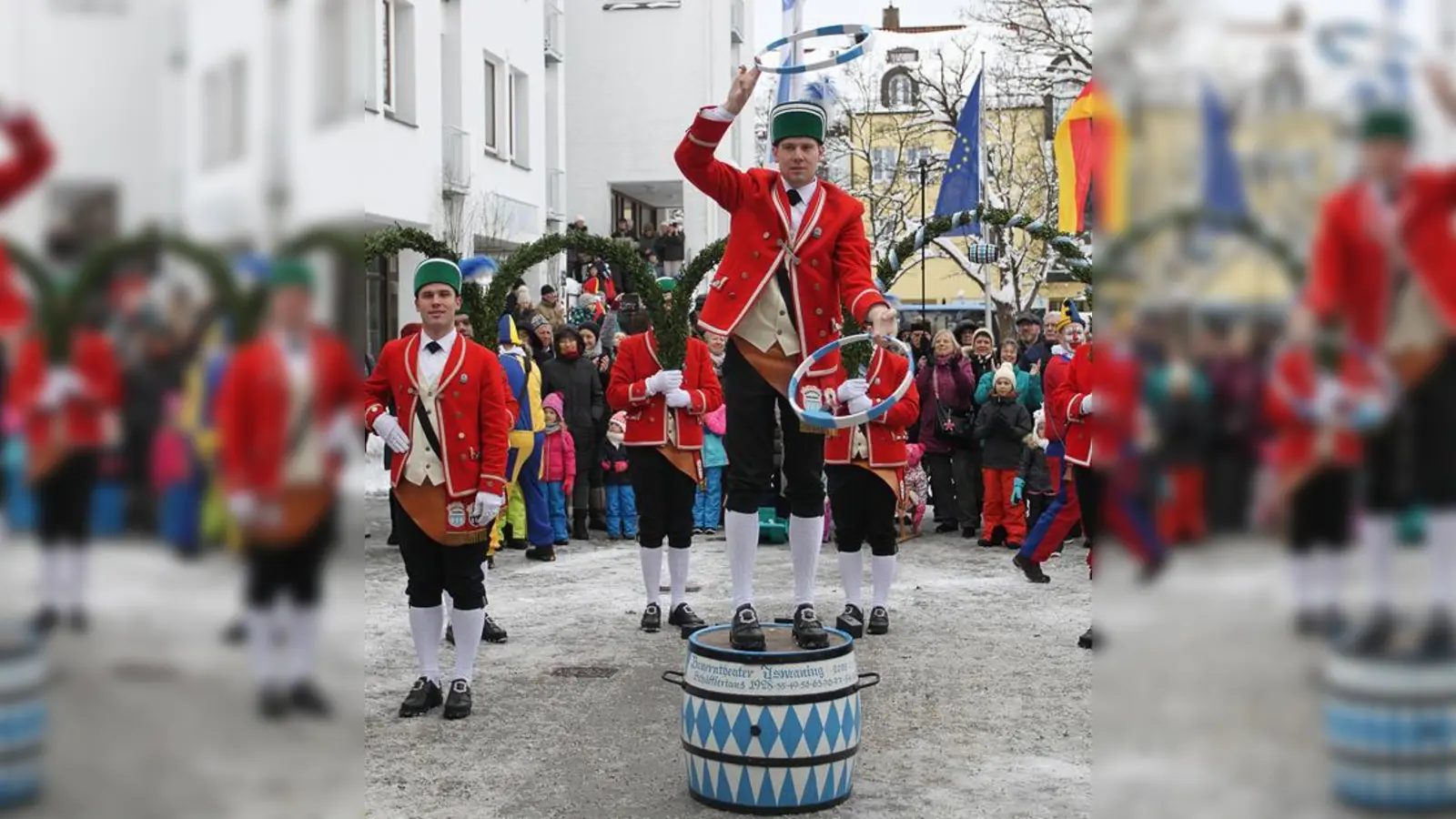 Der Höhepunkt des Tanzes ist das Reifenschwingen. 	 (Foto: Albert Grillhiesl)