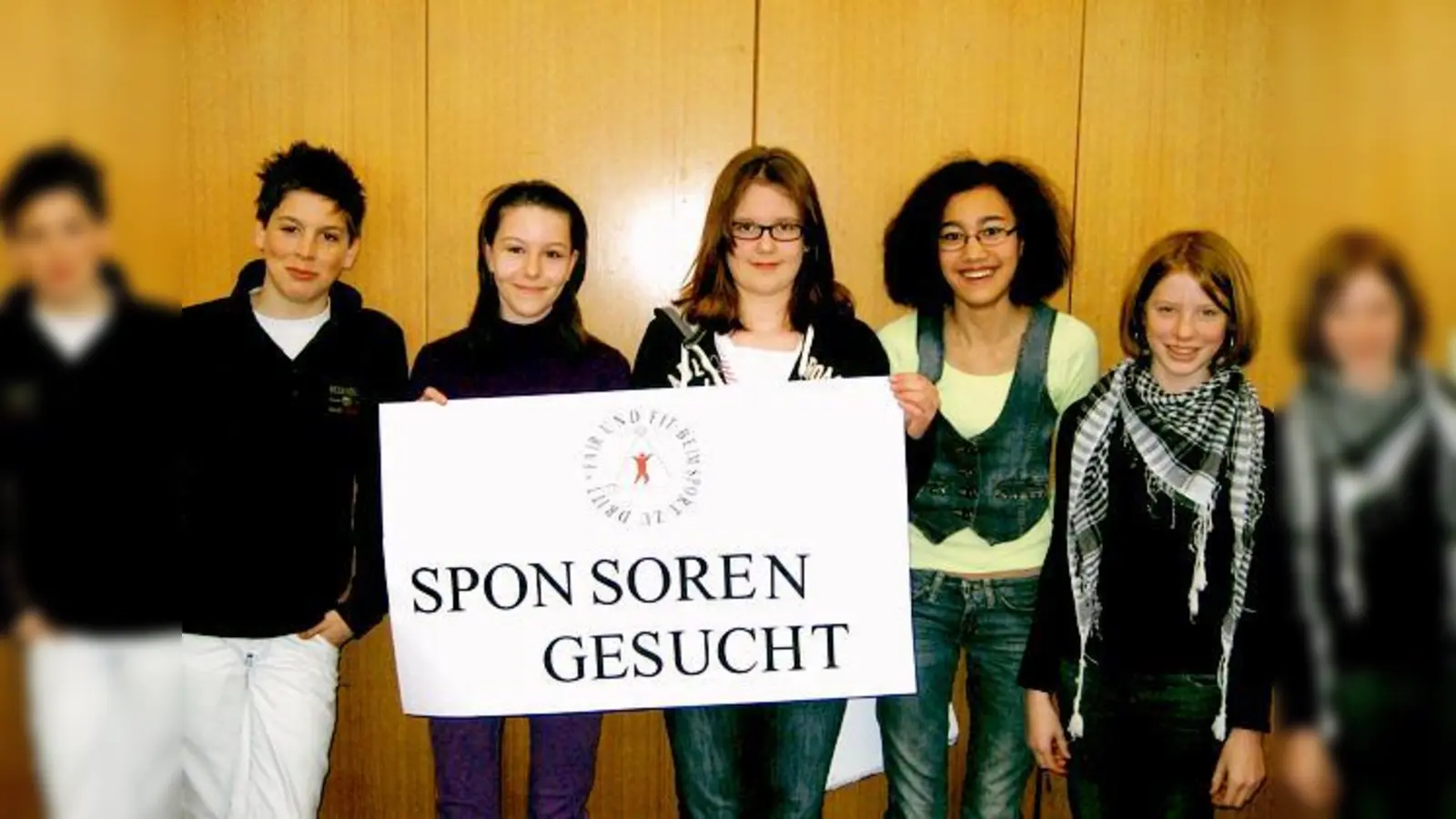 Daniel Lampert, Anna Spindler, Johanna Seifert, Tatjana Robert und Sarah Meyer (v. l.) suchen Sponsoren. 	 (Foto: Margareta Burkard)