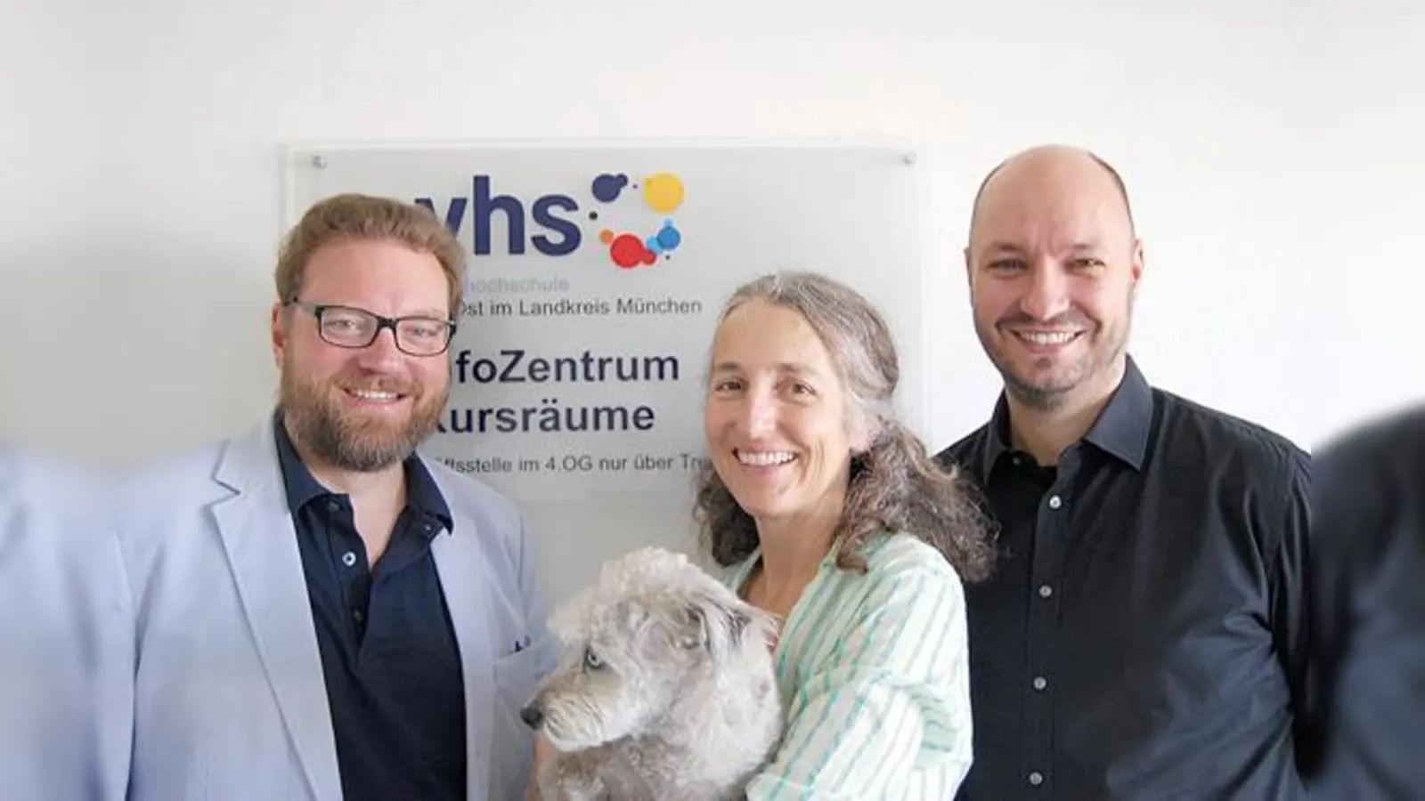 Christof Schulz (l.), Elisabeth Stein und Andreas Mayer von der vhs SüdOst setzen sich für Integration und Weiterbildung der Flüchtlinge ein.	 (Foto: privat)