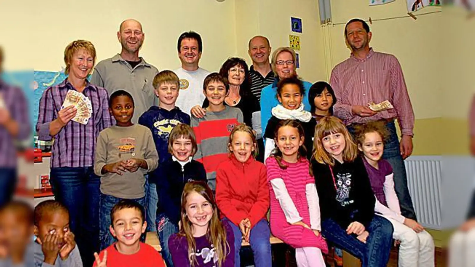 1.500 Euro haben die Christbaumbiker mit ihrem Bringdienst eingefahren. Die Hälfte des Geldes ging an die Mittagsbetreuung der Grundschule Grafing. 	 (Foto: Verein)