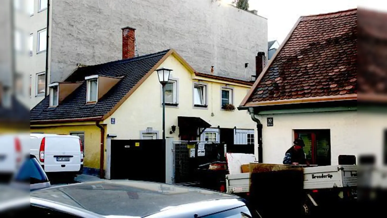 Zwei der Kutscherhäuser sind dem Erdboden gleichgemacht worden. 	 (Foto: VA)