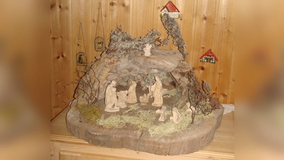 Krippen erzählen die Weihnachtsgeschichte. (Foto: Privatbesitz Willi FRANZ)
