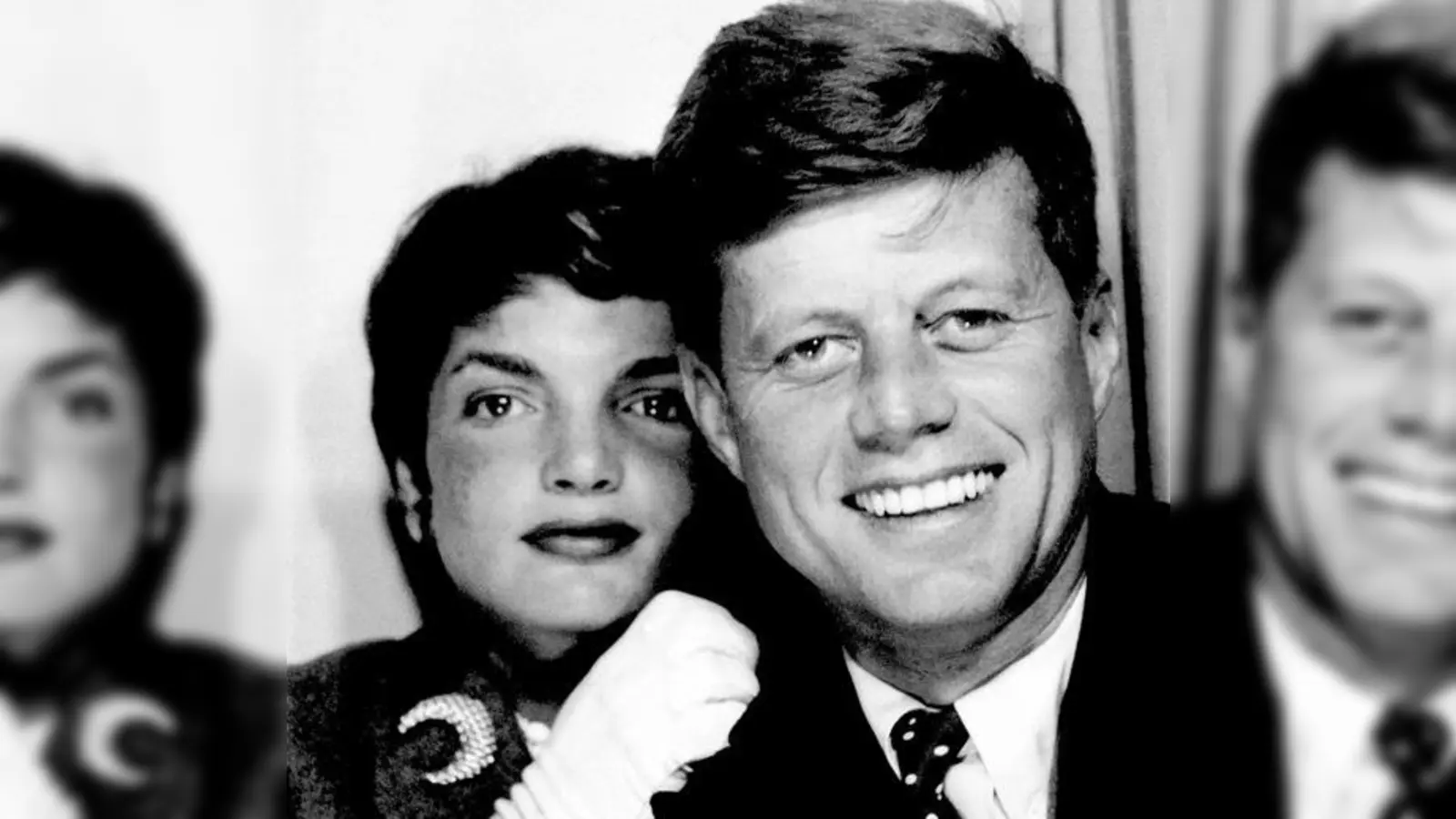 Dieser Schnappschuss von Jackie und John F. Kennedy entstand in einem Fotoautomaten  wahrscheinlich während ihrer Flitterwochen 1953.  (Foto: Courtesy John F. Kennedy  Presidential Libary and Museum)