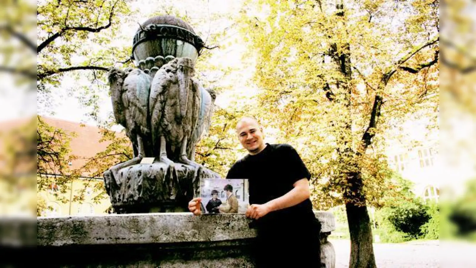 Sebastian Kuboth führt zu Münchner Drehorten: fünf der sieben Teile von »Die Lümmel von der ersten Bank« wurden etwa im Maximiliansgymnasium gedreht.	  (Foto: ko)