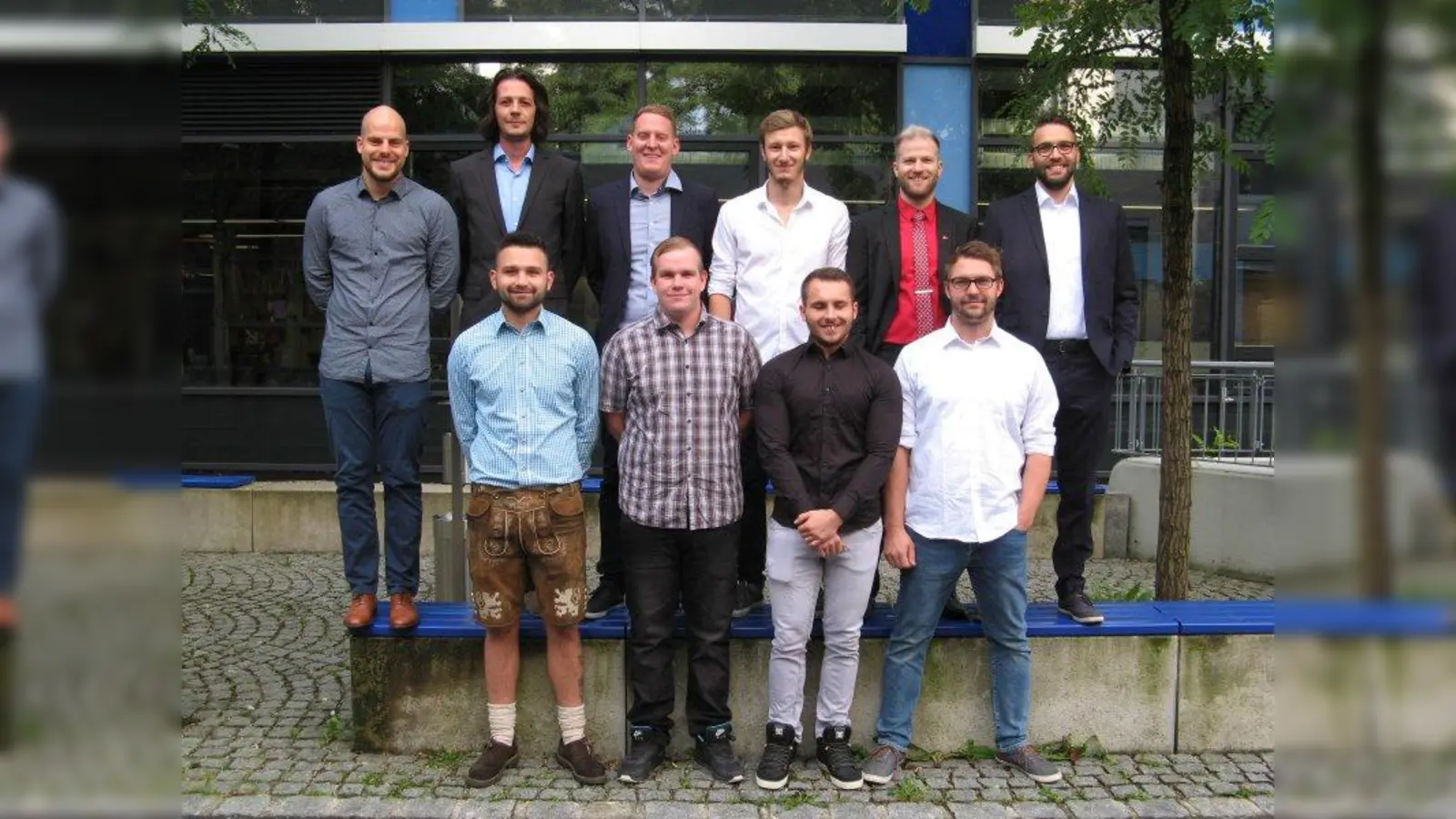 Neue Meister (von links): Quirin Müller, Sebastian Spanier, Michael Mehling, Marcel-Rene Krug, Maximilian Krüger, Martin Karner, Tobias Pongratz, Alexander Kugelmann, Dominik Christian Spiegelsberger, Leonhard Winkler. (Foto: Maximilian Schmidt)