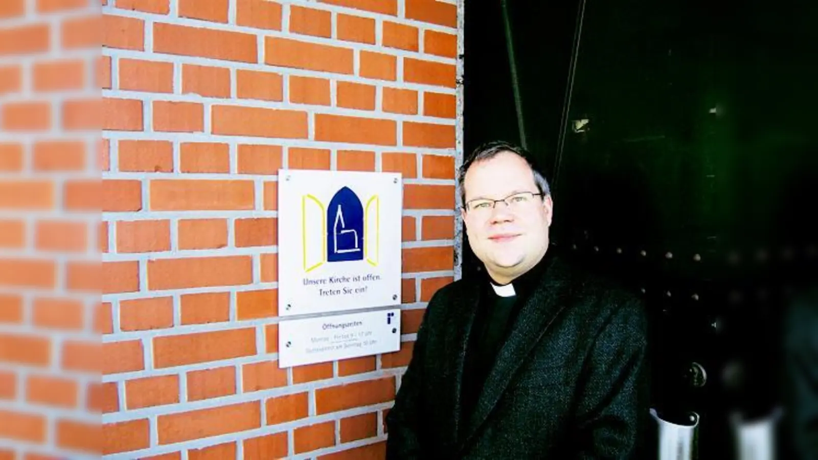 »Unsere Kirche ist offen«  das erlebt die evangelische finnische Gemeinde Süddeutschland, die Pfarrer Miika Rosendahl betreut, bei der Dankeskiche seit 30 Jahren. Seine Gemeinde lädt die Milbertshofener jetzt zu einem Konzert.	 (Foto: sd)