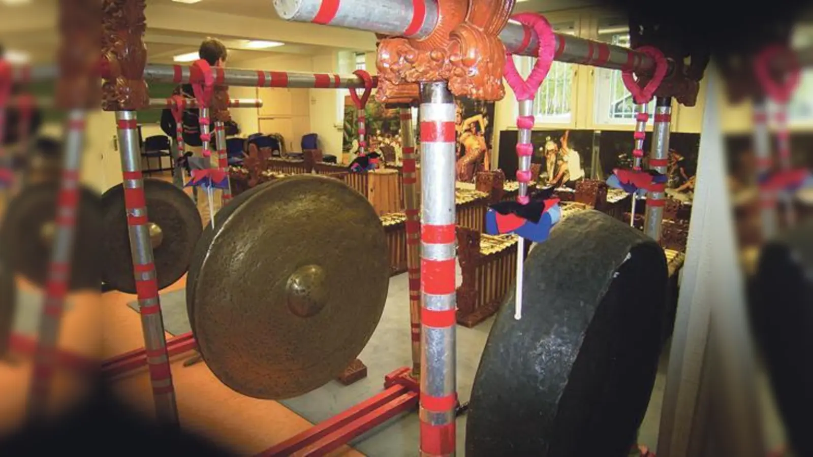 Das komplette Gamelan Cara Bali auf dem das Konzert und die Workshops basieren. 	 (Foto: Münchner Stadtmuseum)
