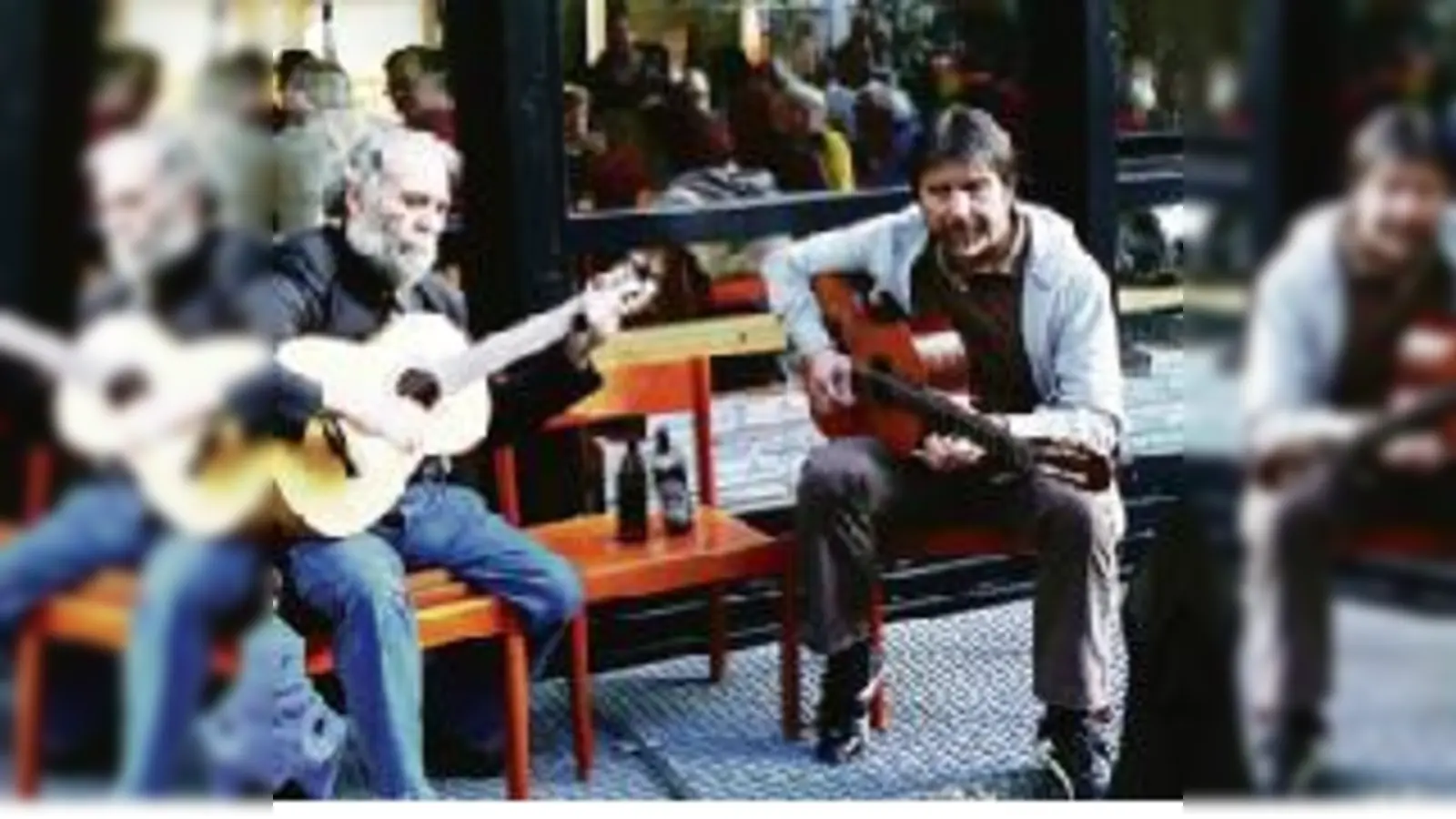 Bei Gitarrenklängen gab es leckere spanische Schmankerl. 	 (Foto: VA)