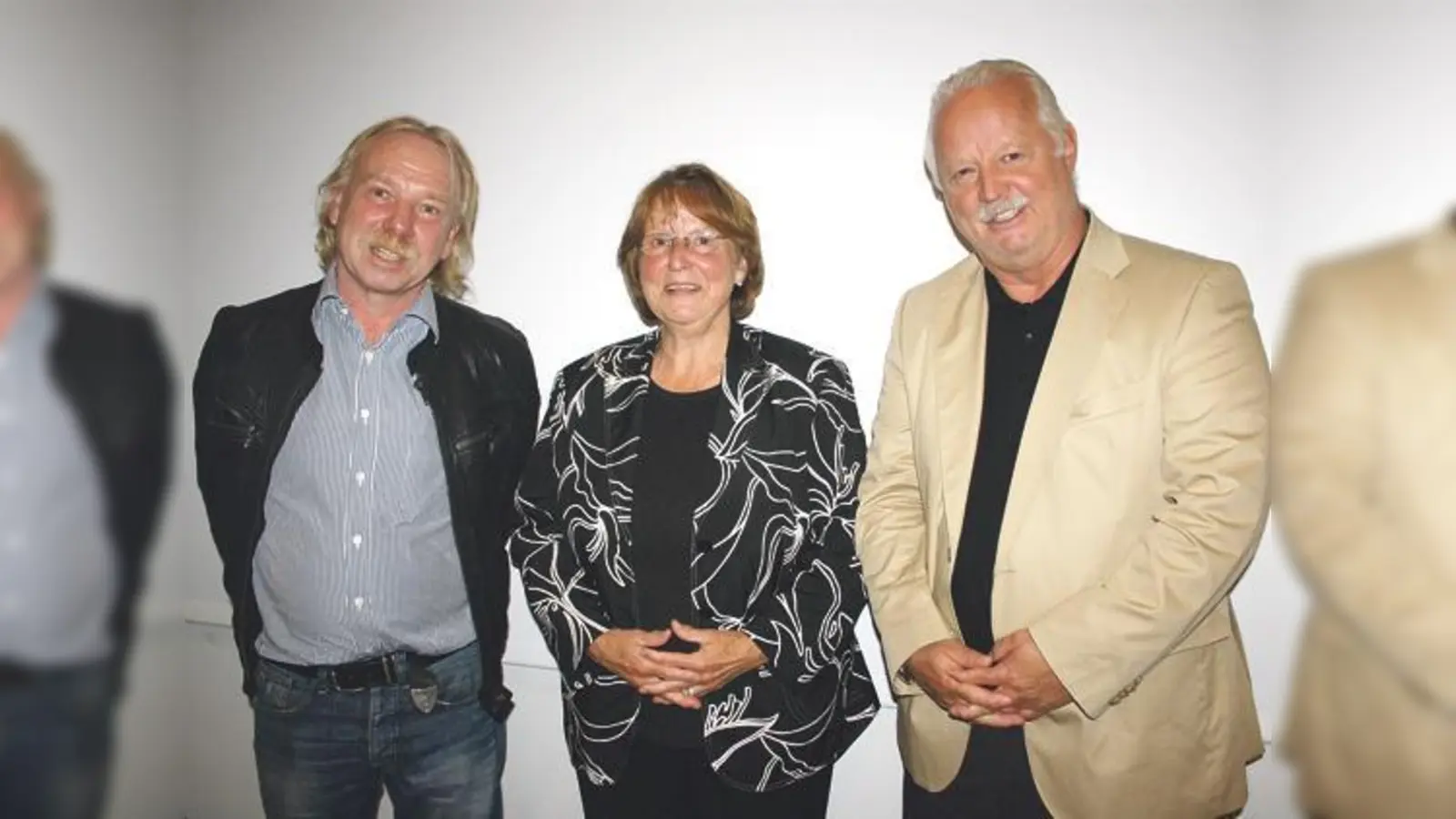 Andreas Uhmann vom Planungsreferat referierte den aktuellen Stand des Bauvorhabens. Die Sondersitzung leitete BA-Vorsitzende Adelheid Dietz-Will (SPD). Als interessierter Beobachter dabei: CSU-Stadtrat Mario Schmidbauer.	 (Foto: js)