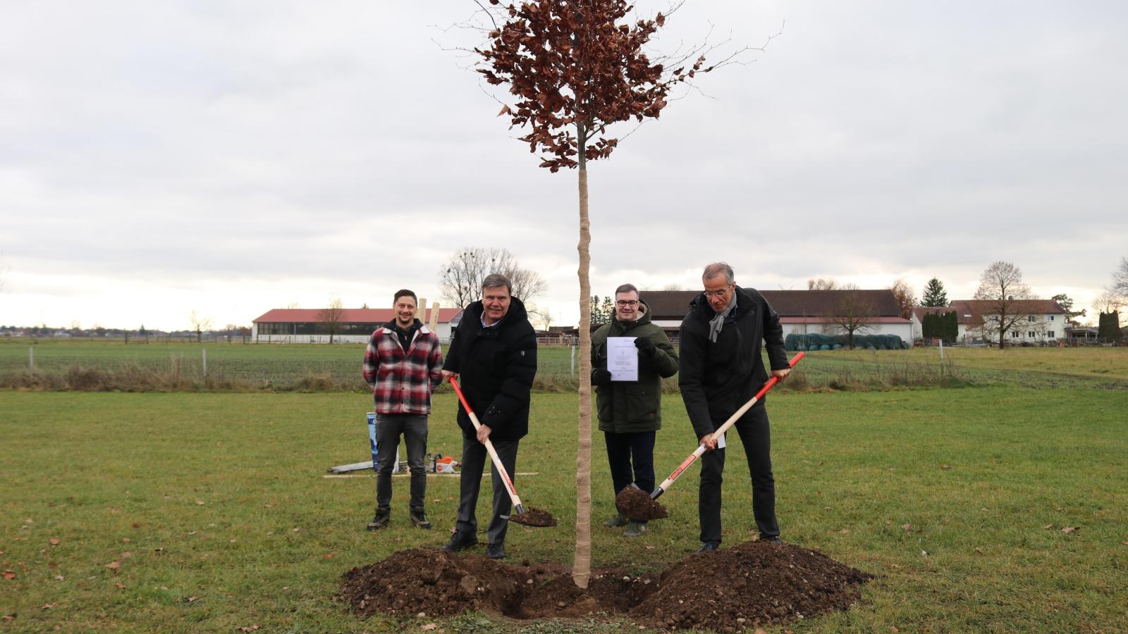 Mehr-Schatten-am-Waldschwaigsee