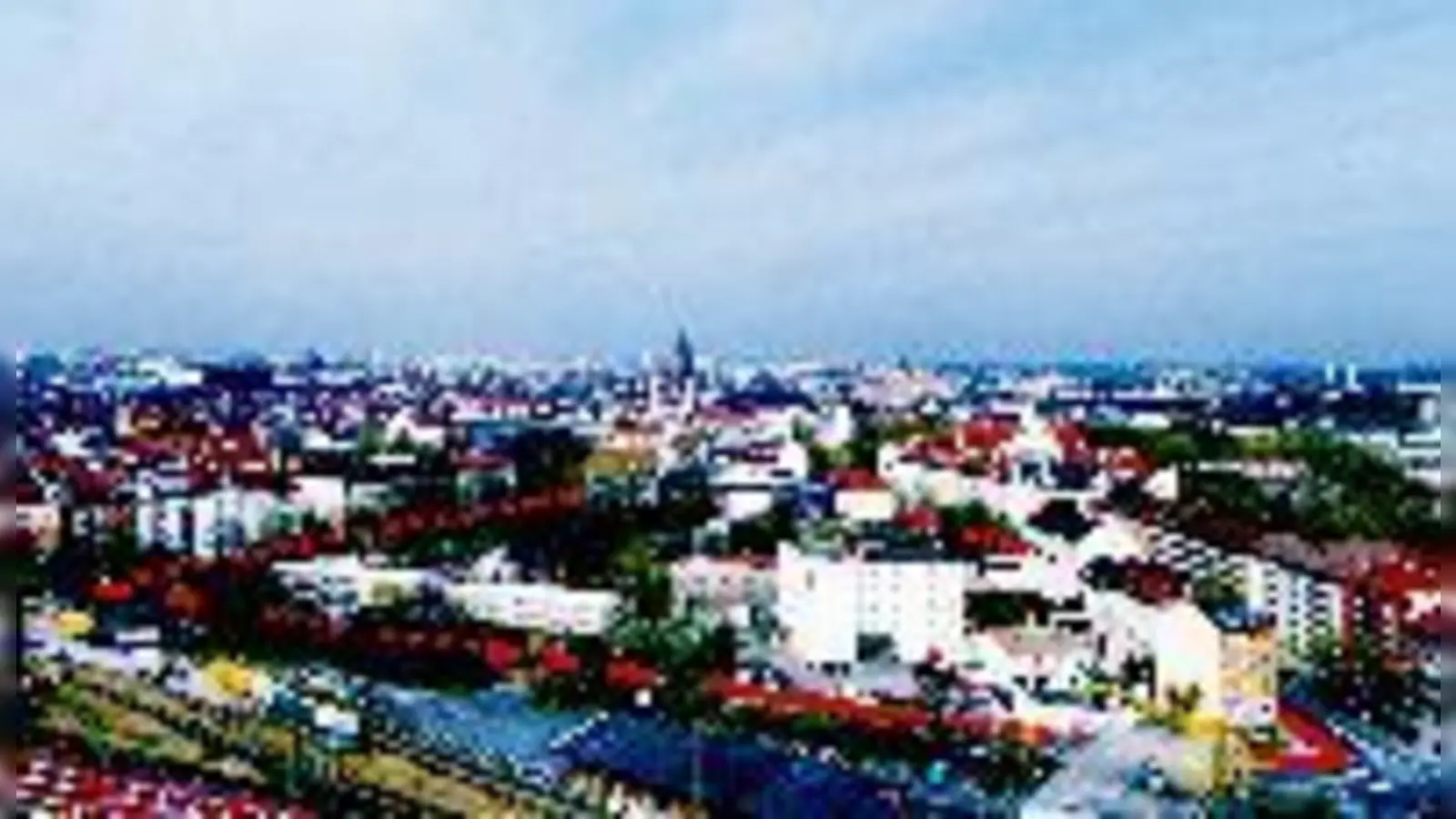 Heiße Eisen 2002: Bebauung Postgelände, Roncalli in der Au, Parkwapperl, Stadtteilbüchereien. 	 (Fotos: Archiv)