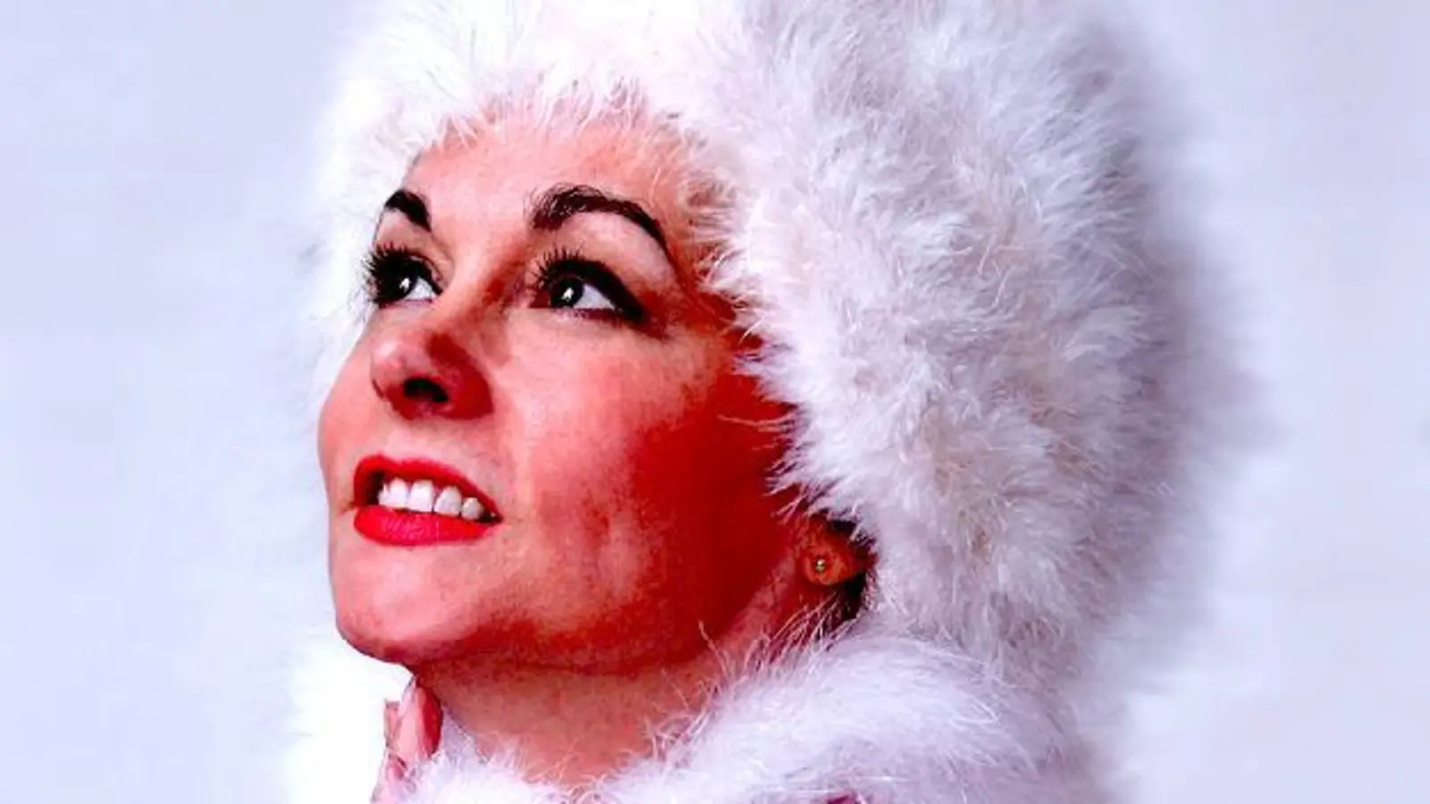 Stimmt Jazz-Freunde stilgerecht auf Weihnachten ein: die englische Sängerin Jenny Evans.	 (Foto: VA)