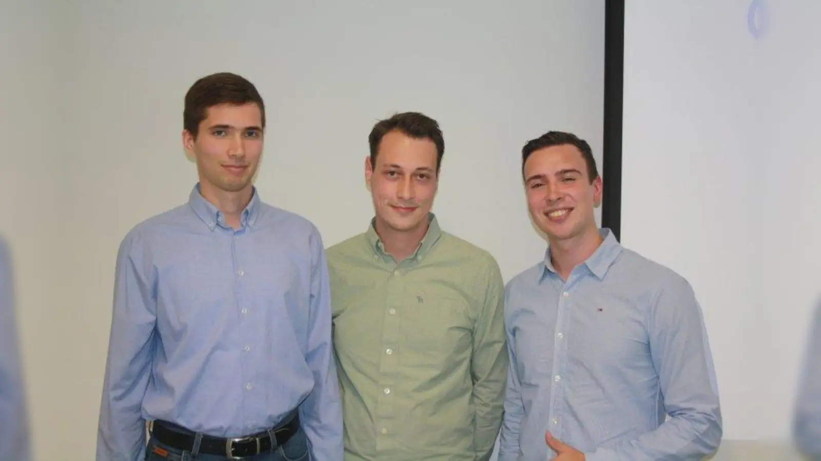 Die drei Studenten Mikhail Erushev, Vladimir Keil und Lukas Heinzmann (von links) entwickelten das Programm „Gabriel - eine Welt ohne Telefonbetrug”. (Foto: job)