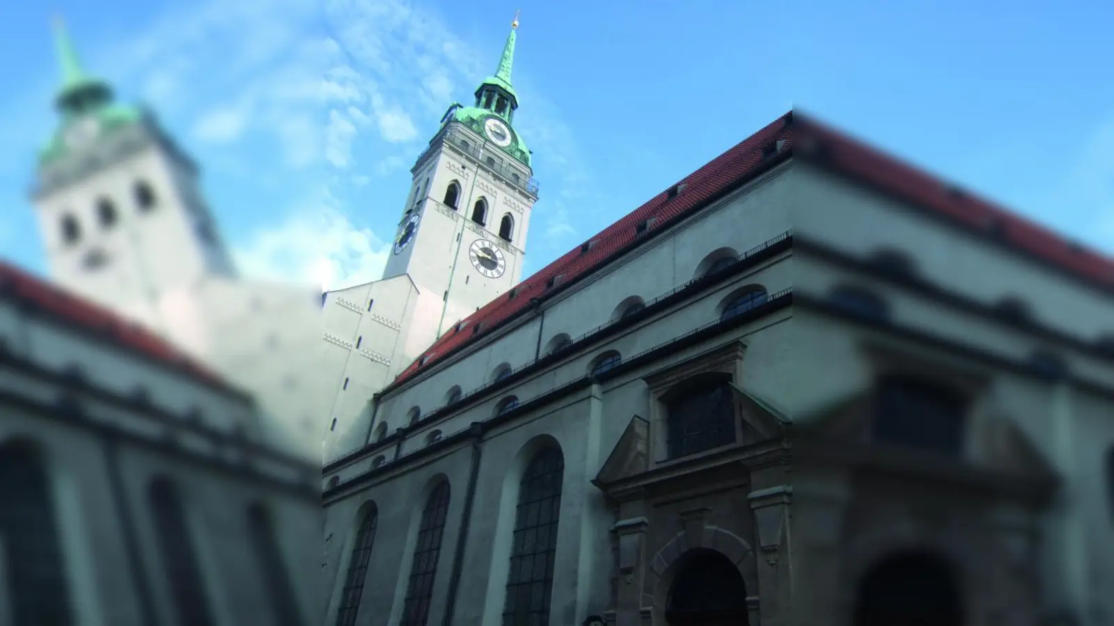 Die Umwelt aus unterschiedlichen Perspektiven darstellen - der Fotoapparat macht's möglich. (Foto: Peter von Bechen_pixelio)
