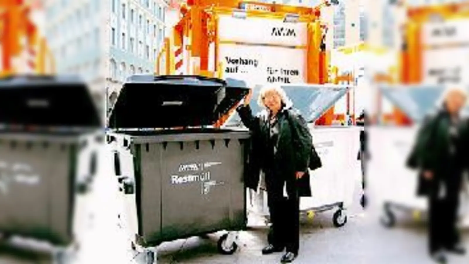 Die alten Stahltonnen weichen nun neuen aus Kunstoff.	 (Foto: AWM)