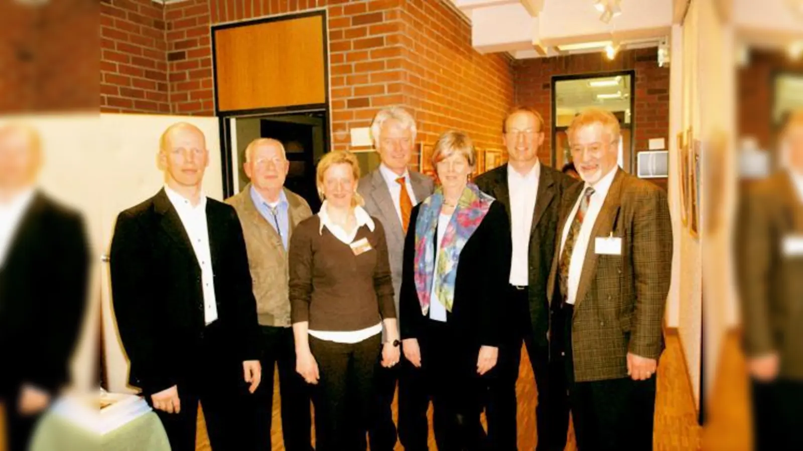 Hoffen auf ein gutes Ergebnis bei der Gemeinderatswahl am Sonntag: Thomas Köhler (USU), Wilhelm Nehls (FDP), Natascha Kohnen (SPD), Hartmut Lilge (CSU), Elizabeth Claasen-Matschilles (FW N@U), Tankred Börner (Grüne), Volker Buck (NUB).  (Foto: nia)
