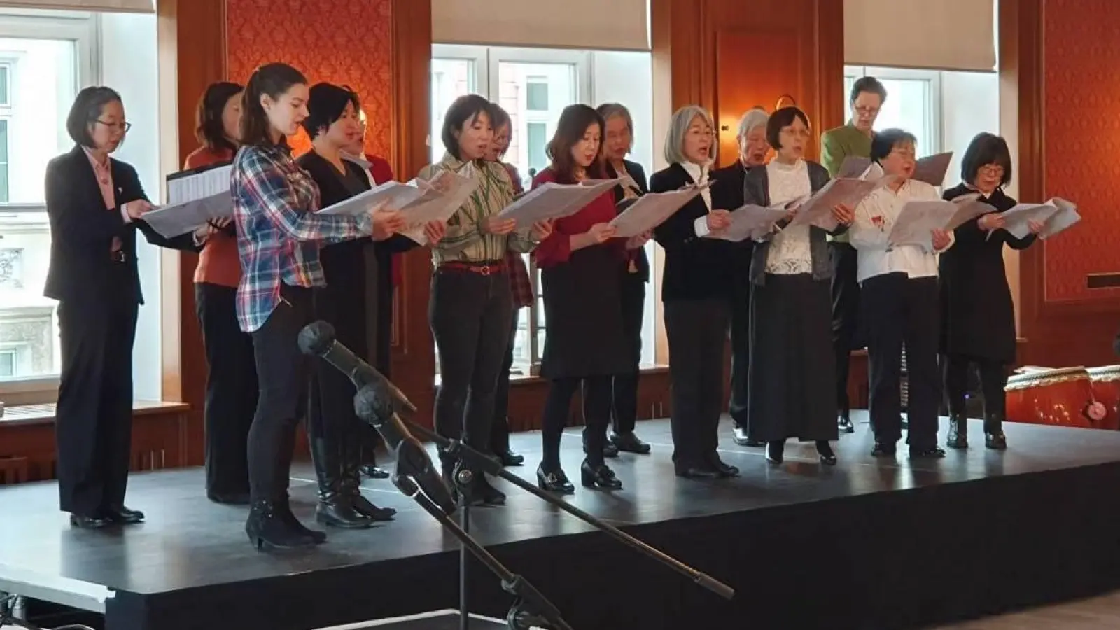 Der japanische Frauenchor singt in St. Hedwig. (Foto: St. Hedwig)