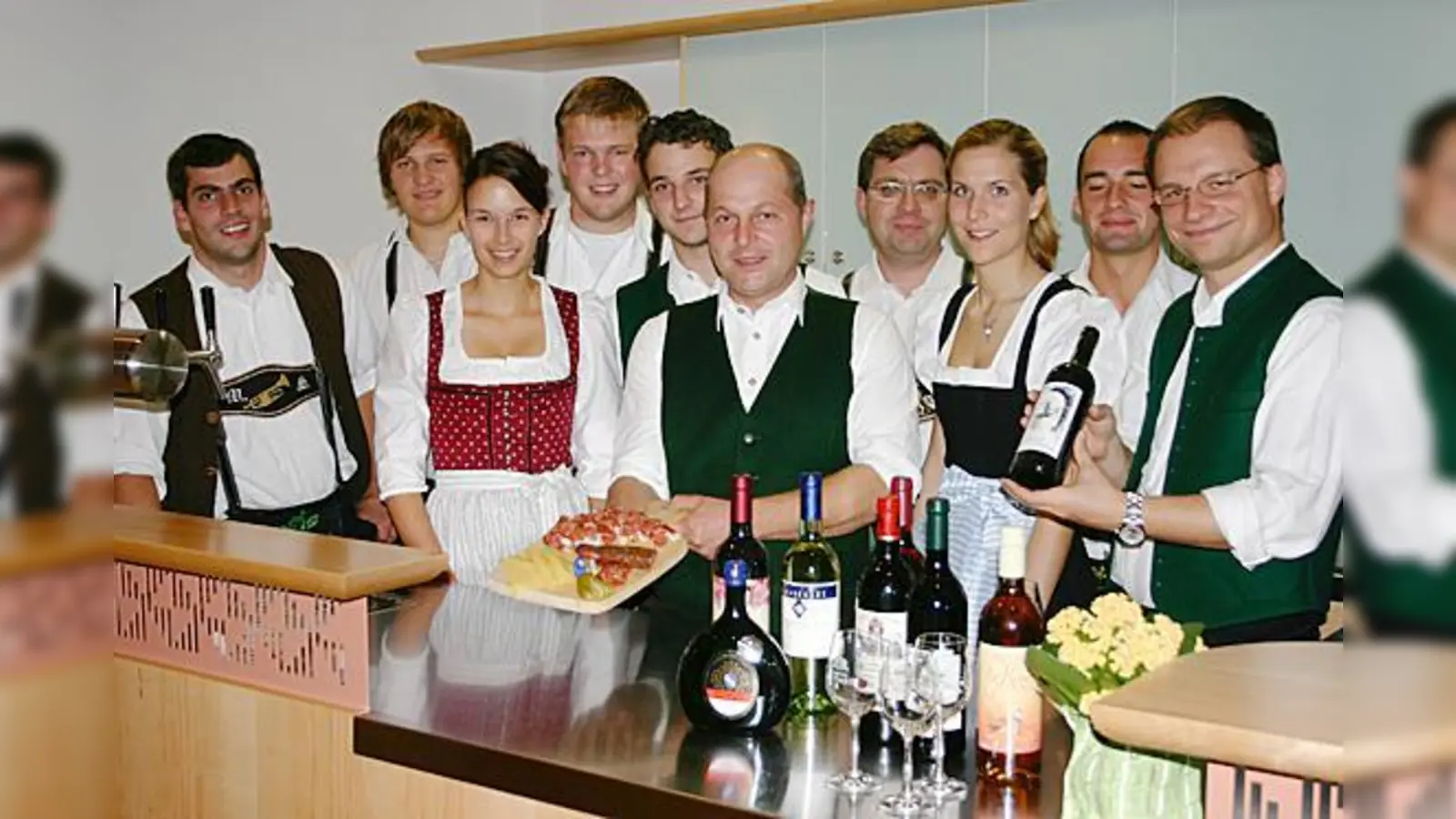 Der Burschenverein Deisenhofen lädt wieder zu  seinem traditionellen Weinfest ein.  (Foto: VA)