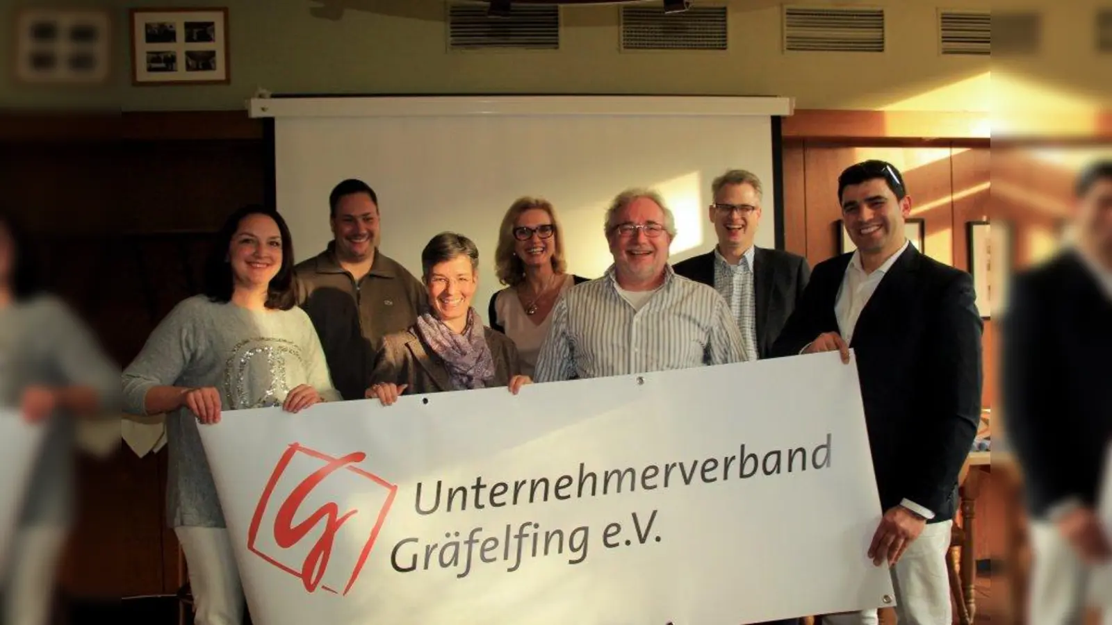 Antje Langemann (Pschorrhof Lochham), Oliver Rambold (Elly Seidl), Sabine Strack (Gemeinde Gräfelfing), Uta Zima (Freudenfeste), Ralf Michel (Training-Coaching-Supervision), Vorsitzender Carsten Schmitz (Gestaltungsbureau Schmitz) sowie Imdat Sadak (Mezzito) gehören zum neuen Vorstand des Unternehmerverbands Gräfelfing e.V. (Foto: us)