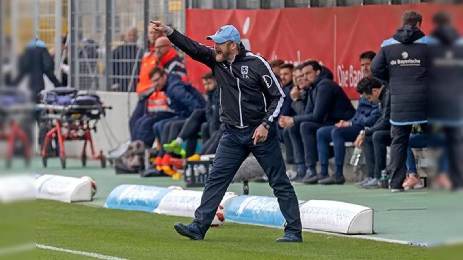 Hadert mit seiner Mannschaft: Daniel Bierofka.  (Foto: Anne Wild)